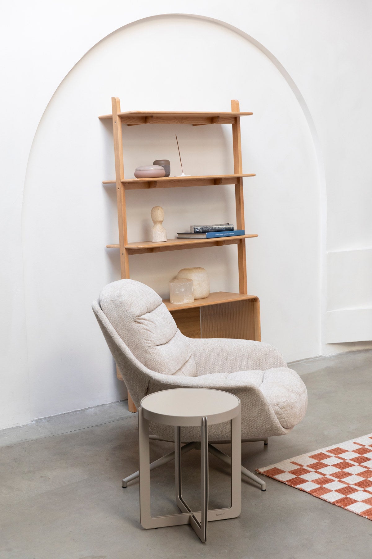 Loungesessel Philly in beige präsentiert im Onlineshop von KAQTU Design AG. Drehsessel ist von Zuiver