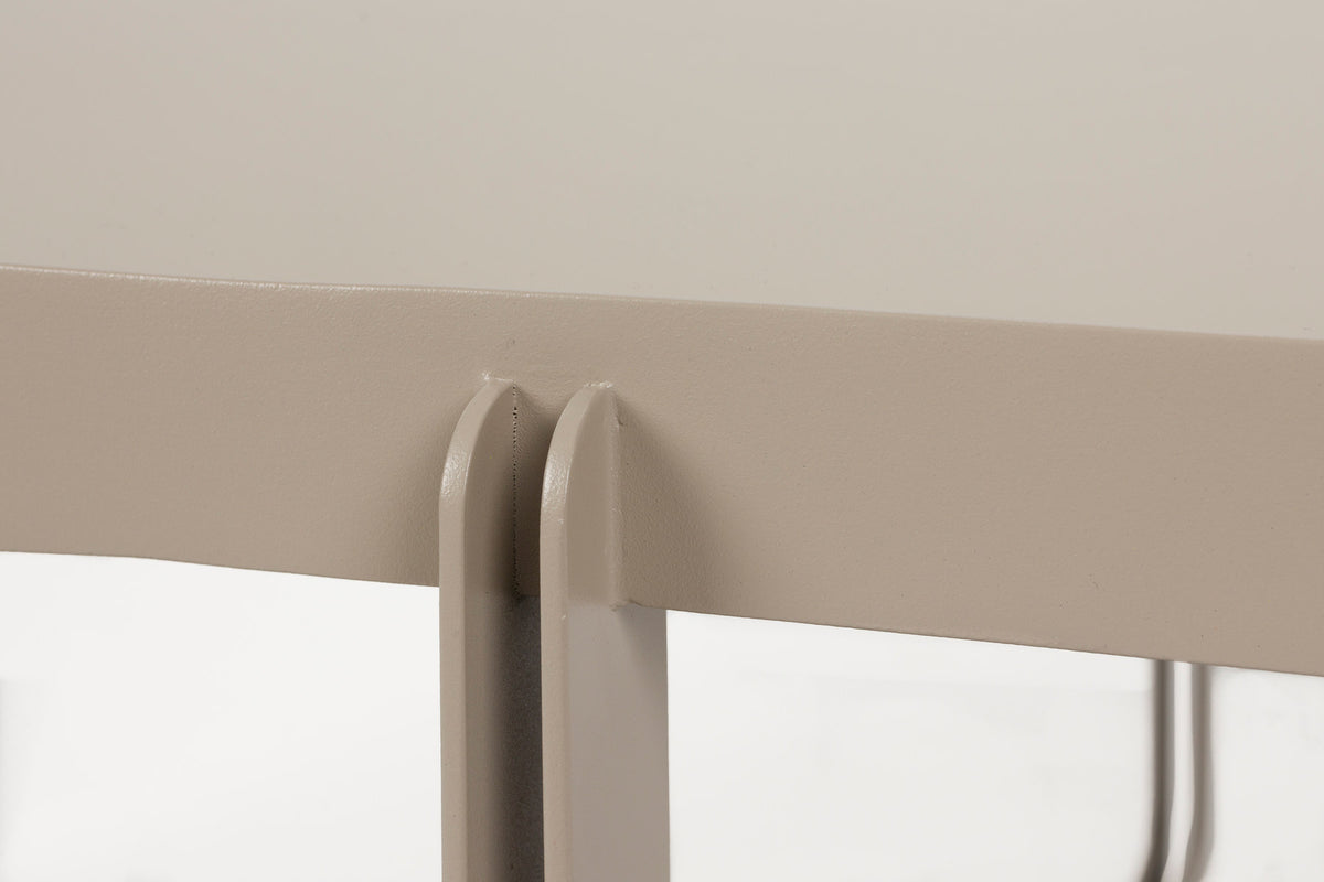 Couchtisch Centre Oval in beige präsentiert im Onlineshop von KAQTU Design AG. Couchtisch ist von Zuiver