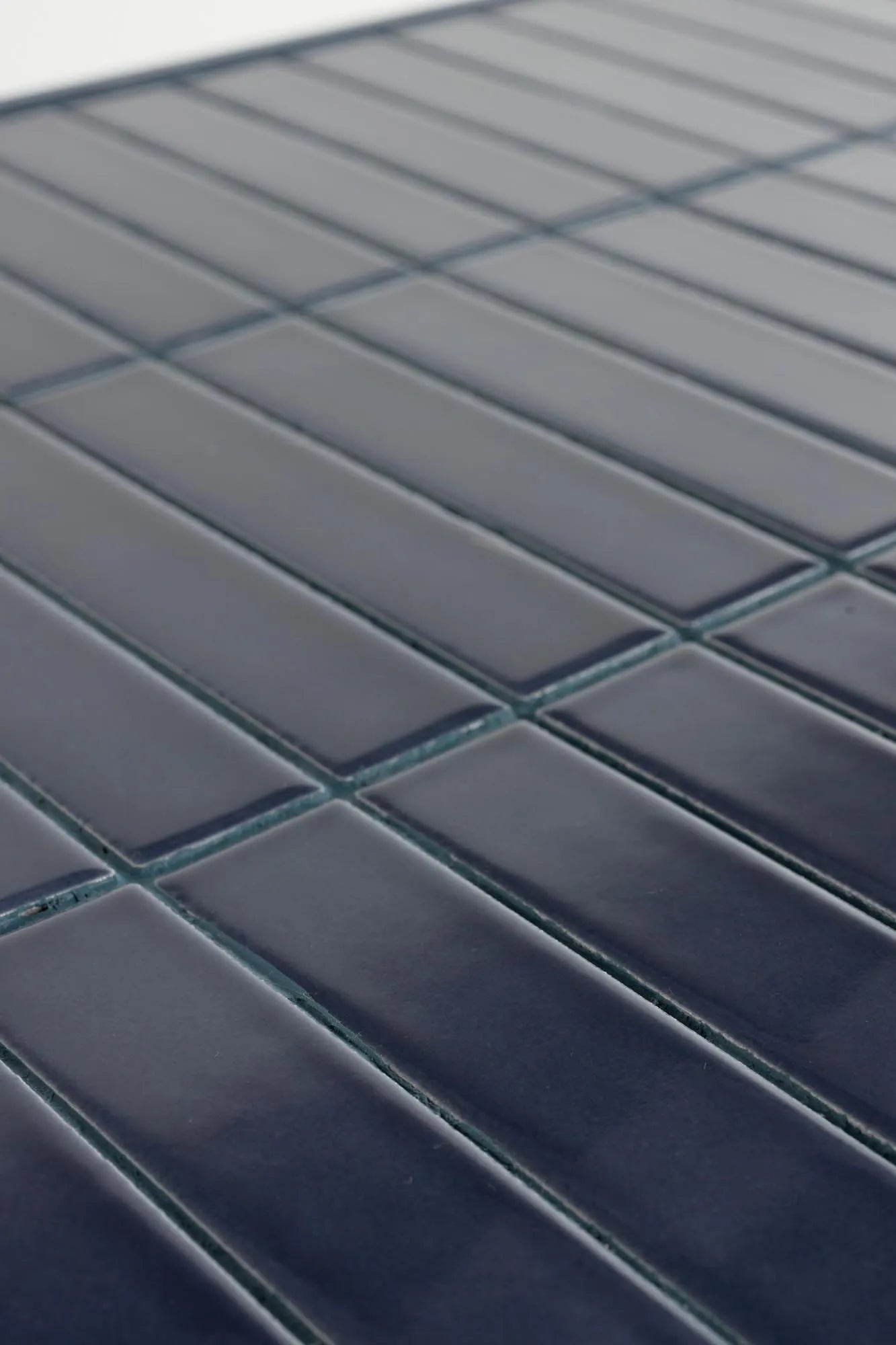 Sofatisch Tiles in Blau präsentiert im Onlineshop von KAQTU Design AG. Beistelltisch ist von Zuiver