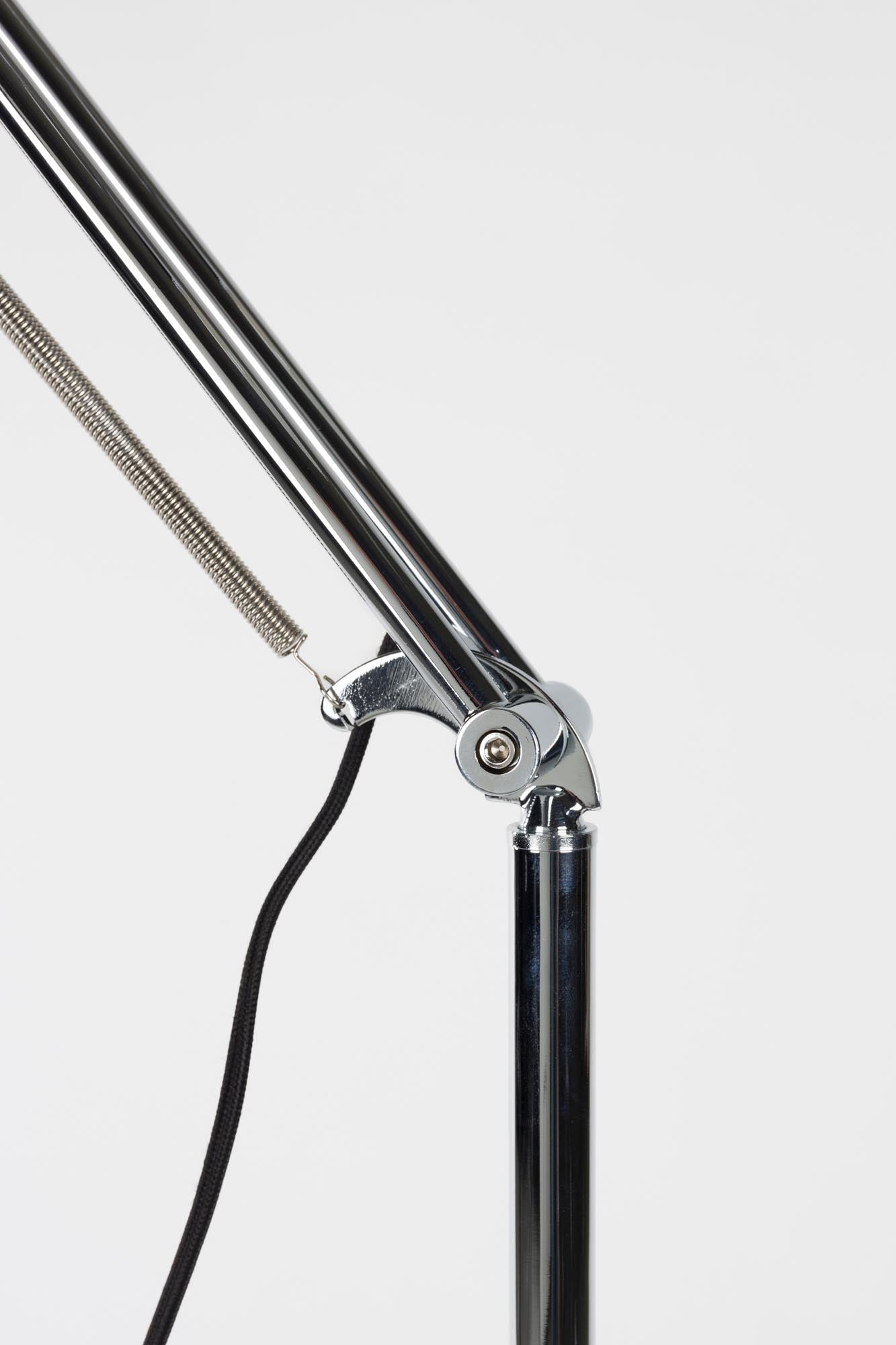 Stehleuchte Reader Chrome in Silber präsentiert im Onlineshop von KAQTU Design AG. Stehleuchte ist von Zuiver