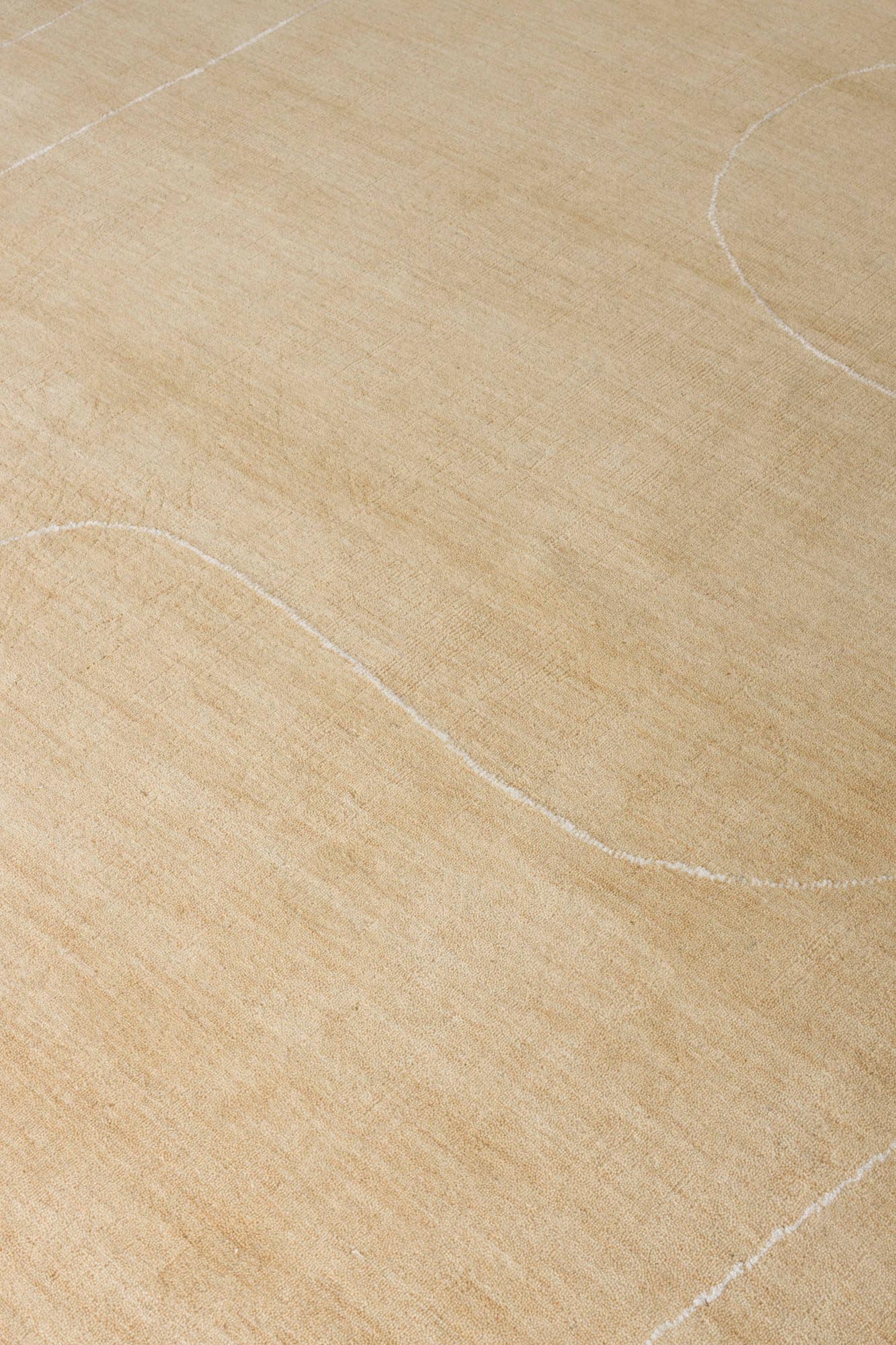 Teppich Doodle 200x300 in Beige präsentiert im Onlineshop von KAQTU Design AG. Teppich ist von Zuiver