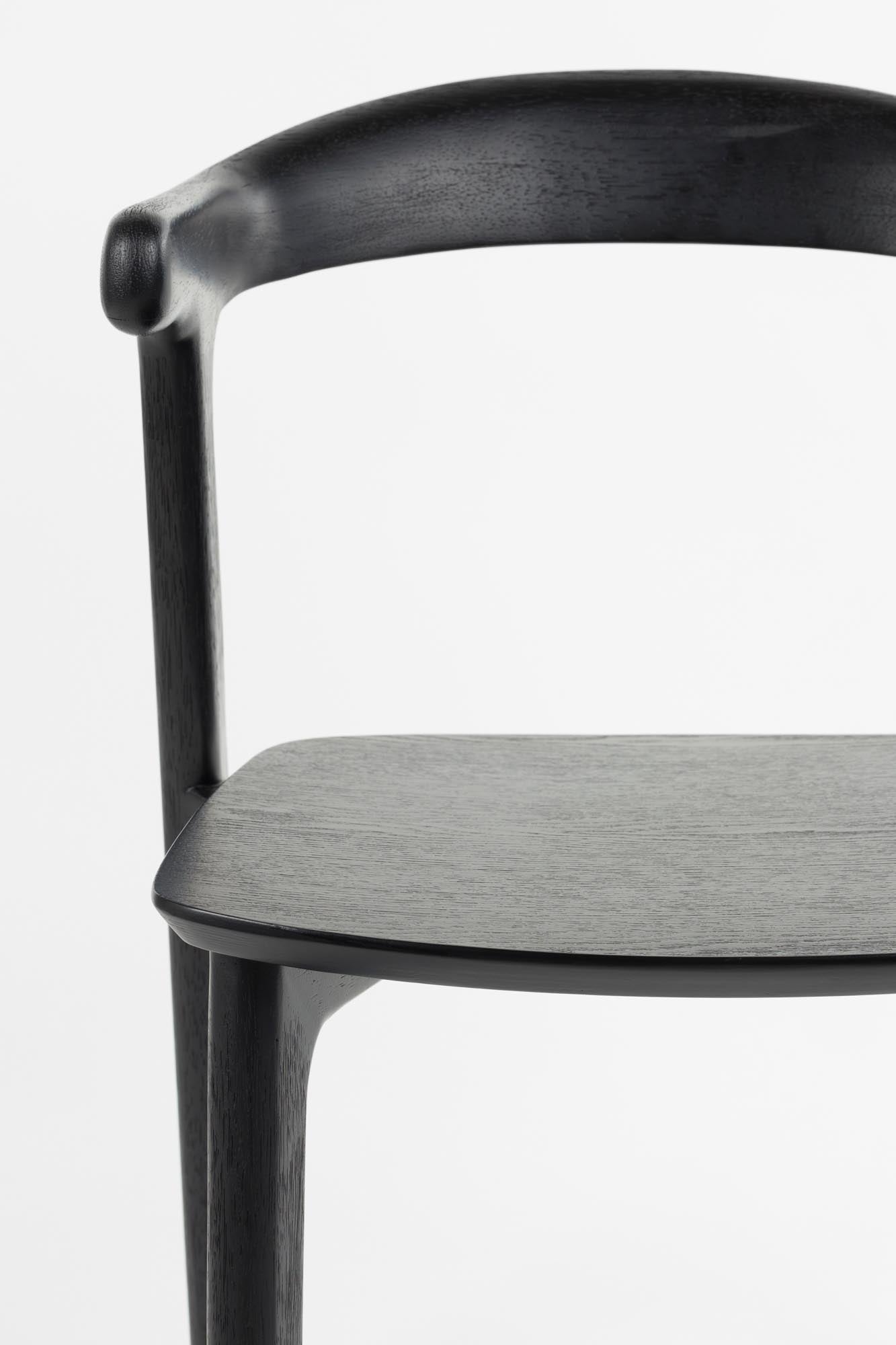 Entdecken Sie den Stuhl Northwood von Zuiver – eine stilvolle Fusion aus modernem Design und höchstem Komfort, ideal für jeden Raum.