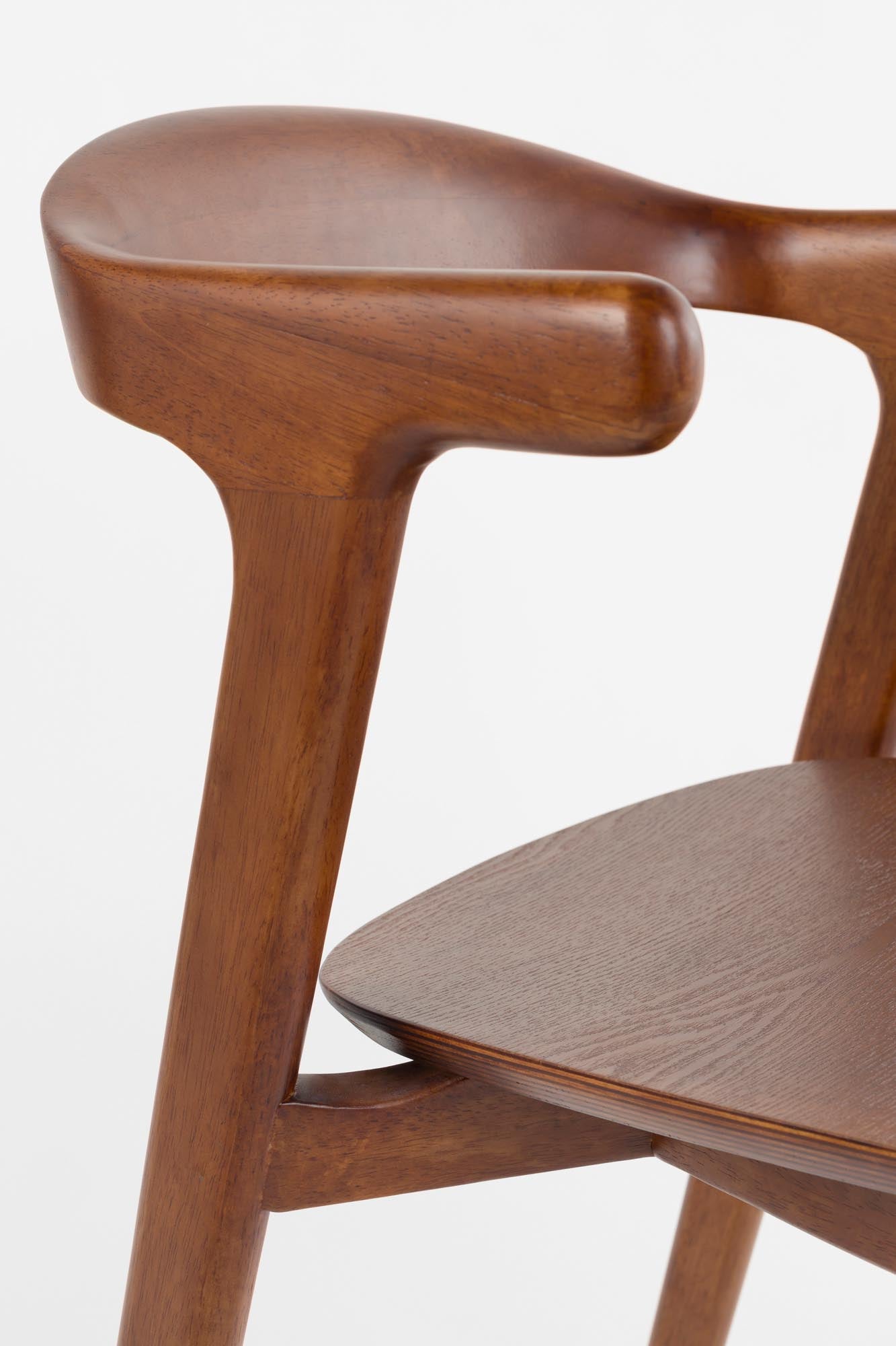 Entdecken Sie den Stuhl Northwood von Zuiver – eine stilvolle Fusion aus modernem Design und höchstem Komfort, ideal für jeden Raum.