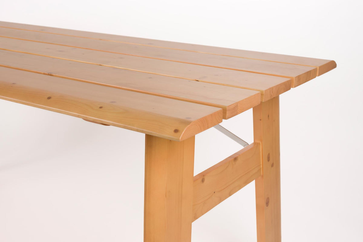 Gartentischset Avenue in Natural präsentiert im Onlineshop von KAQTU Design AG. Gartentischset ist von Zuiver