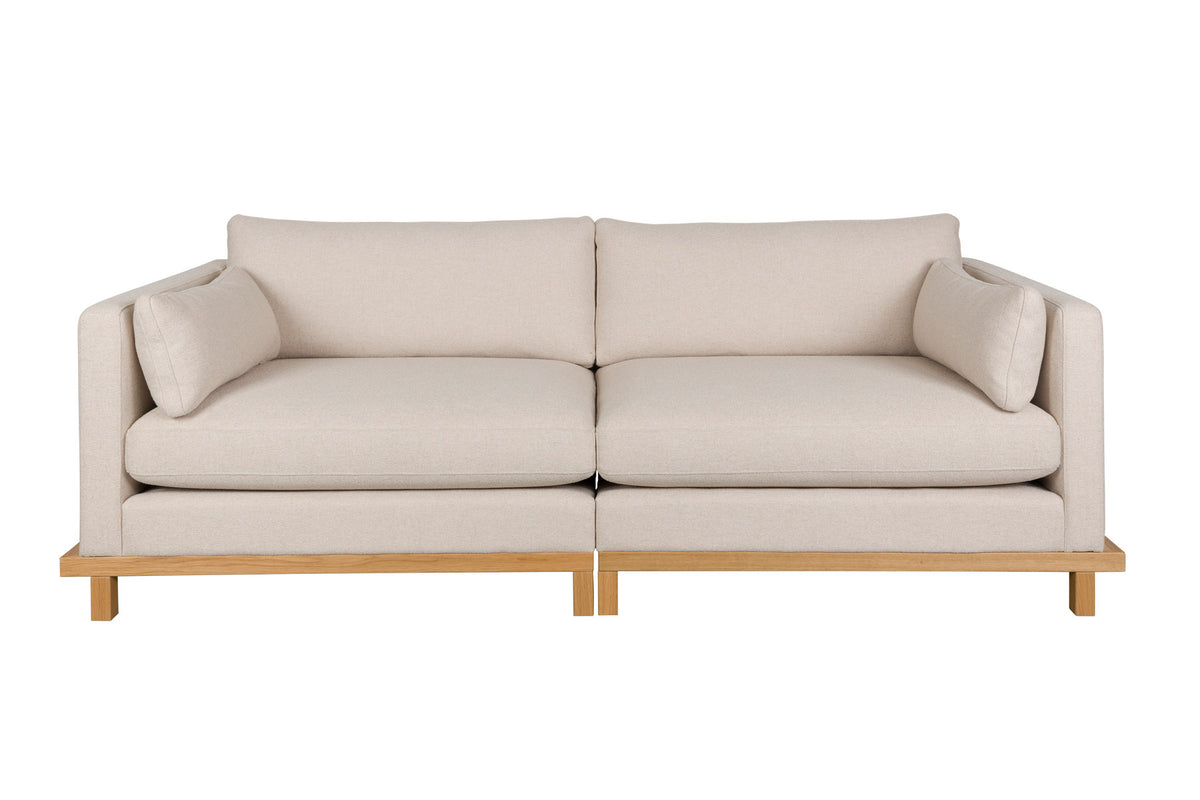 Sofa Blossom 3-Sitzer in Creme präsentiert im Onlineshop von KAQTU Design AG. 3er Sofa ist von Zuiver
