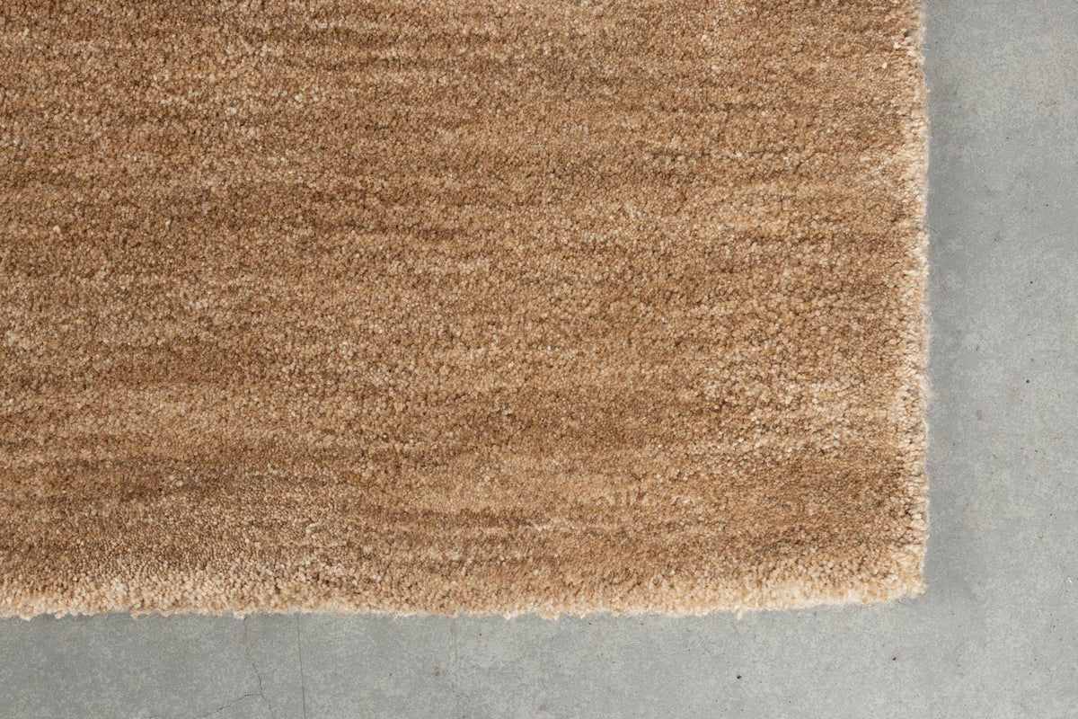 Teppich Luwte 160x230 in beige präsentiert im Onlineshop von KAQTU Design AG. Teppich ist von Zuiver