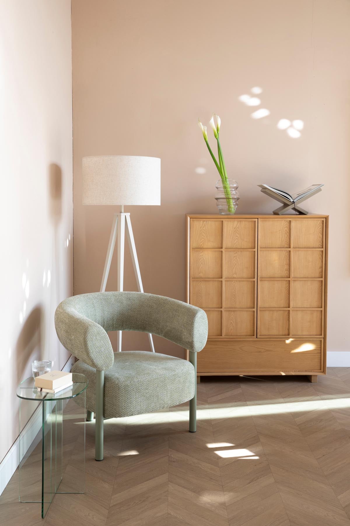 Sessel Heels in Grün präsentiert im Onlineshop von KAQTU Design AG. Sessel ist von Zuiver