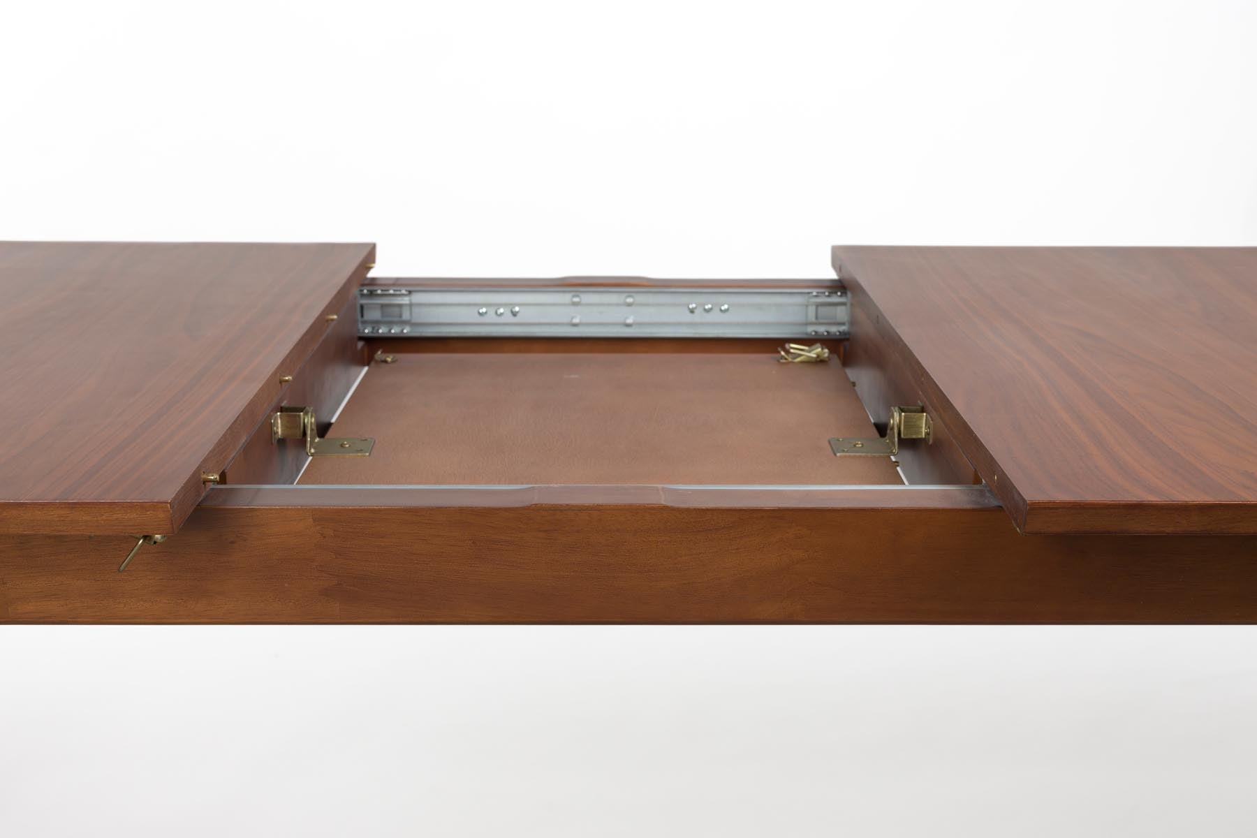 Esstisch Ellen in Braun präsentiert im Onlineshop von KAQTU Design AG. Esstisch ist von Zuiver