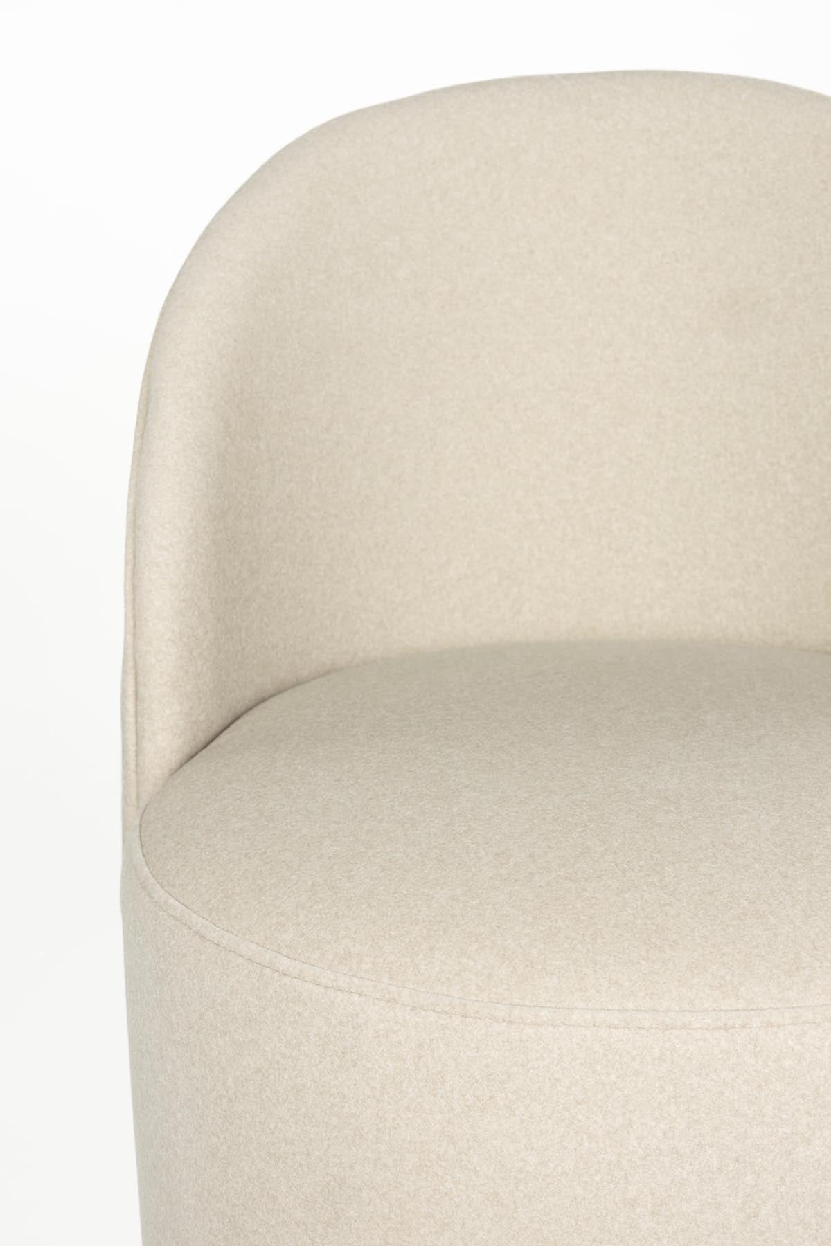 Sessel Plush in Beige präsentiert im Onlineshop von KAQTU Design AG. Sessel ist von Zuiver