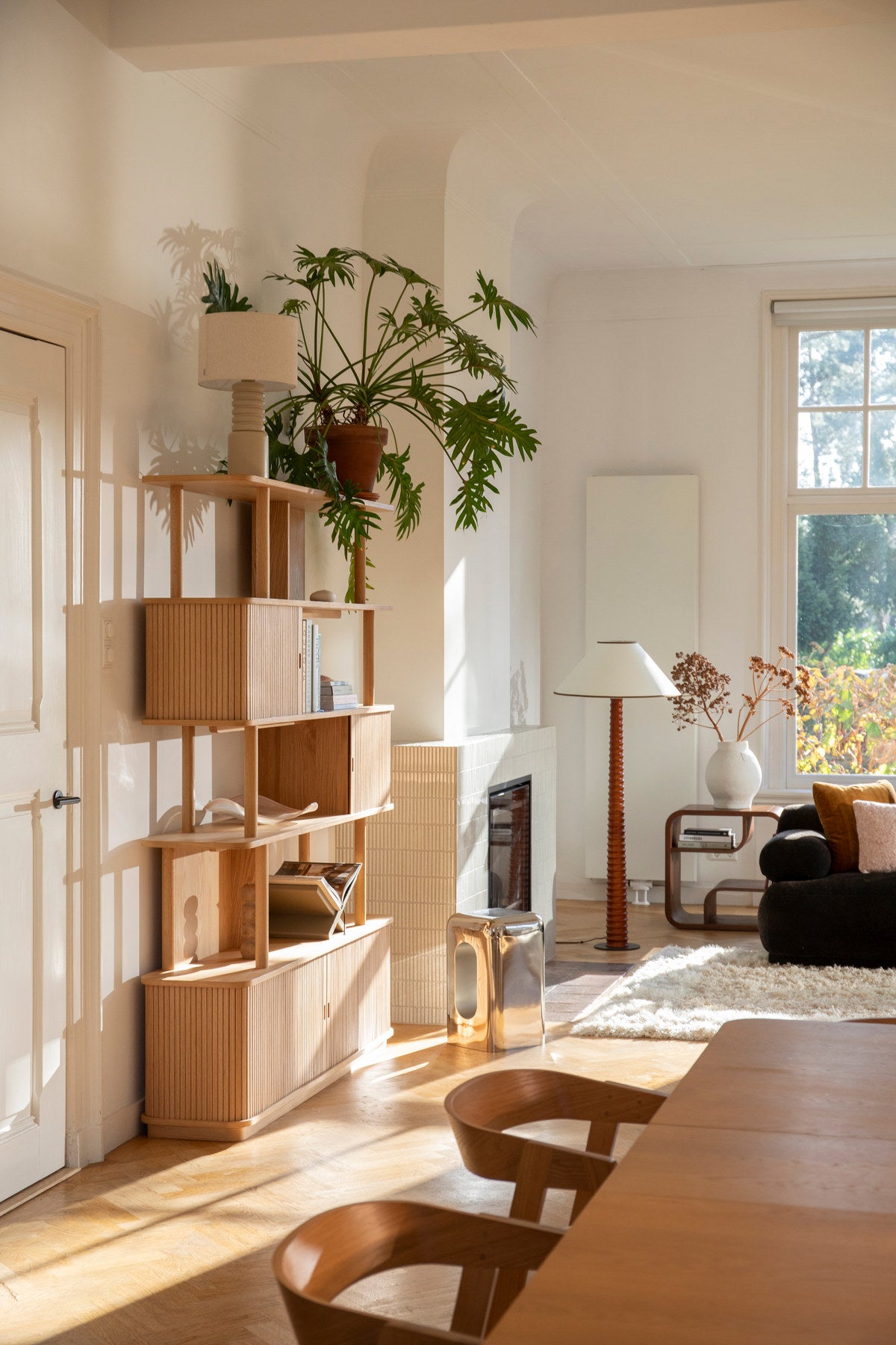 Bücherregal Barbier in Natur präsentiert im Onlineshop von KAQTU Design AG. Cabinet ist von Zuiver