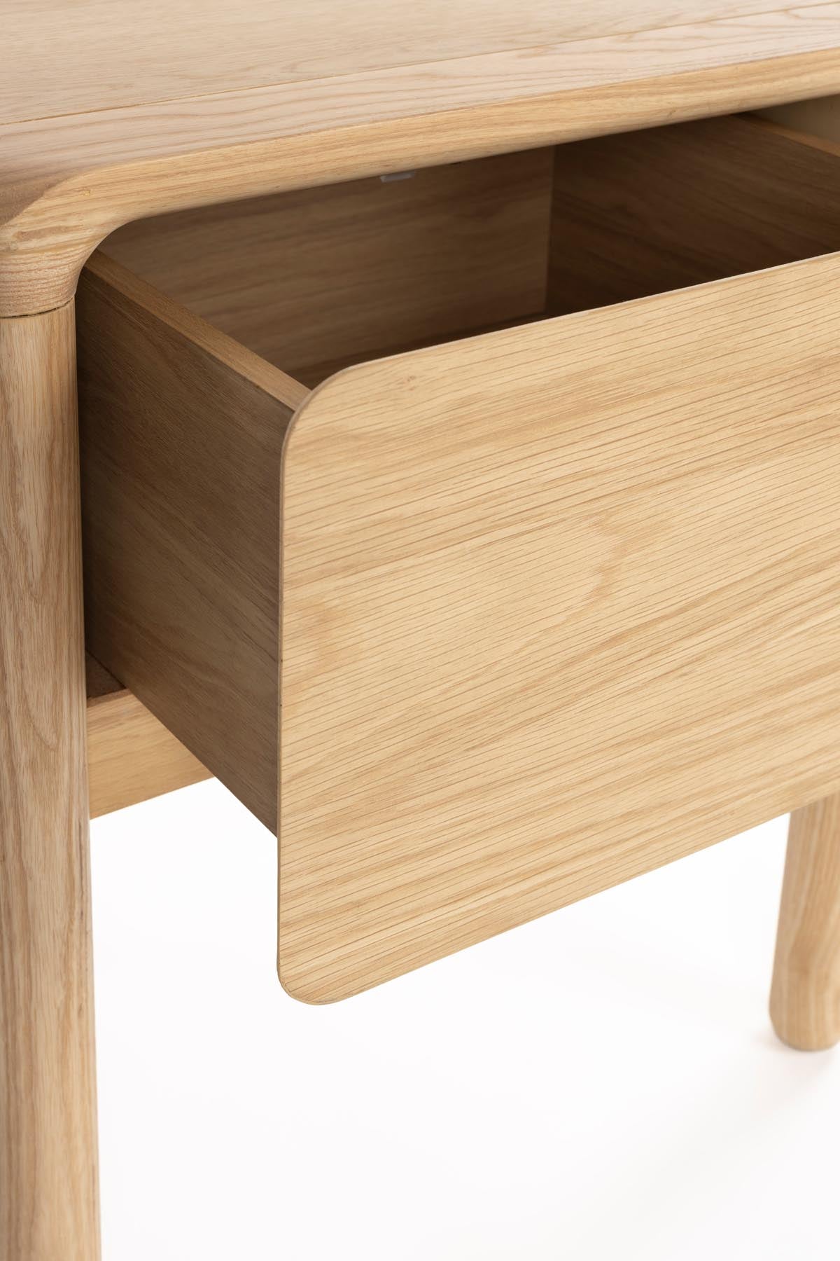 Beistelltisch / Nachttisch Storm in Natürlich präsentiert im Onlineshop von KAQTU Design AG. Beistelltisch ist von Zuiver