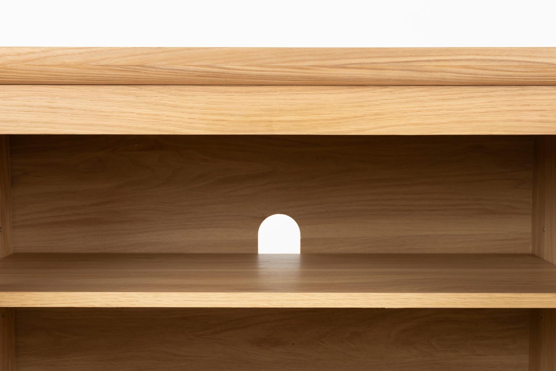 Sideboard Storm in Natürlich präsentiert im Onlineshop von KAQTU Design AG. Sideboards ist von Zuiver