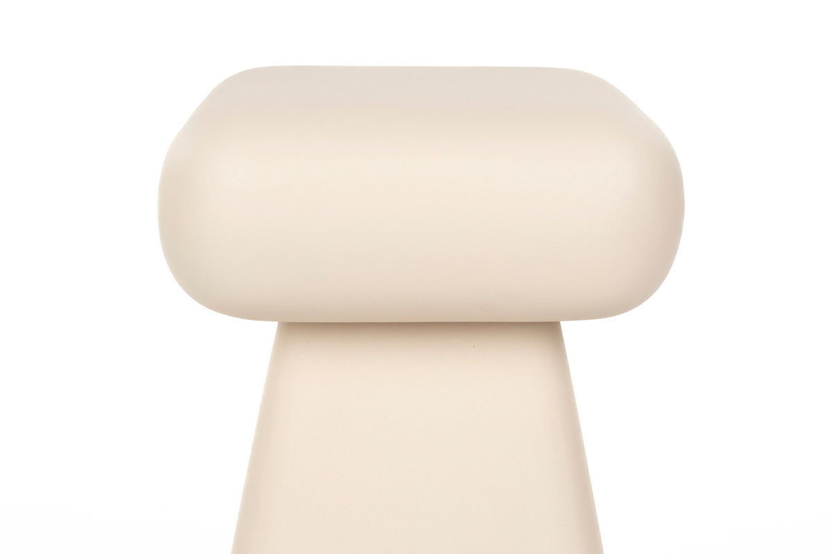 Stuhl Earth in beige präsentiert im Onlineshop von KAQTU Design AG. Hocker ist von Zuiver
