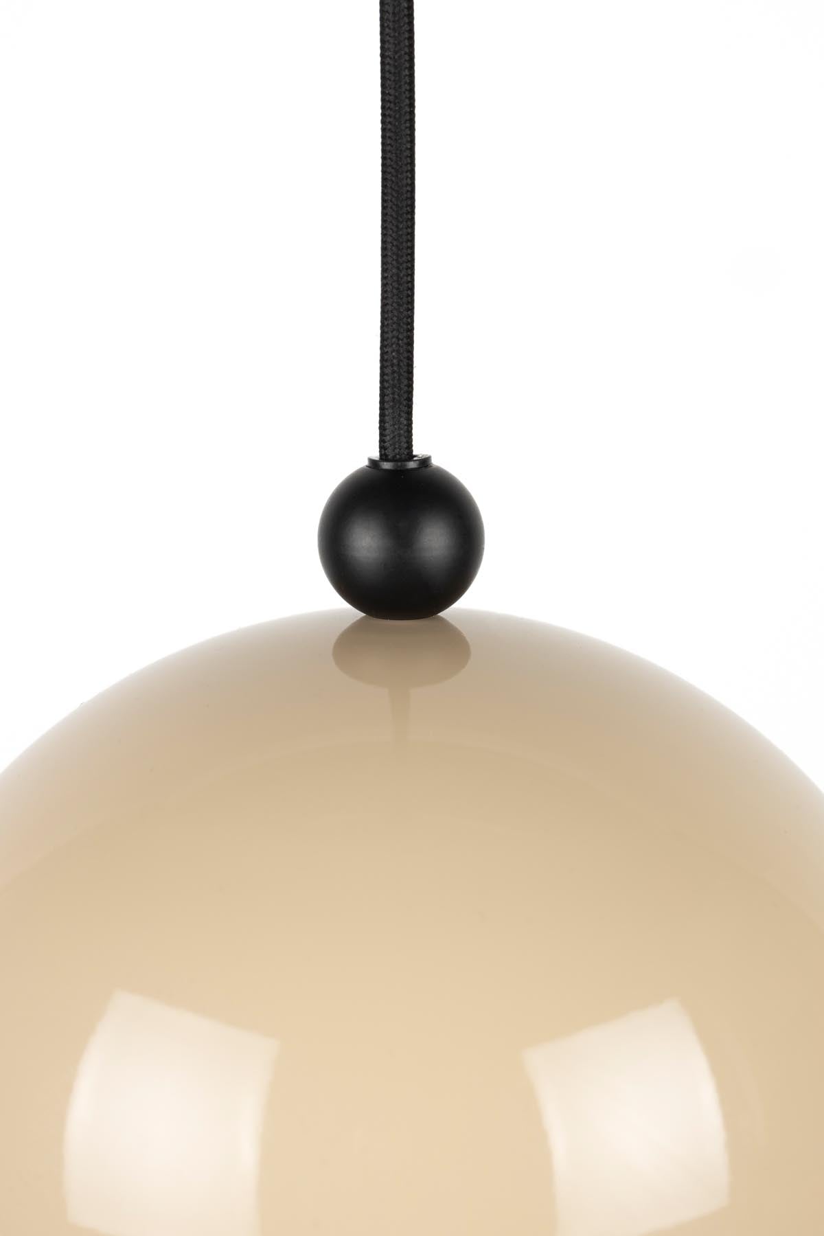 Pendelleuchte Bumble in Beige präsentiert im Onlineshop von KAQTU Design AG. Pendelleuchte ist von Zuiver