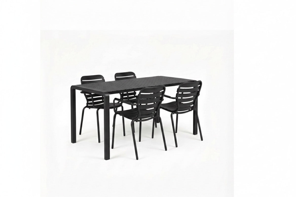 Gartentisch Vondel 168.5 + 4 Armlehnstühle Vondel Schwarz in Schwarz präsentiert im Onlineshop von KAQTU Design AG. Gartentischset ist von Zuiver