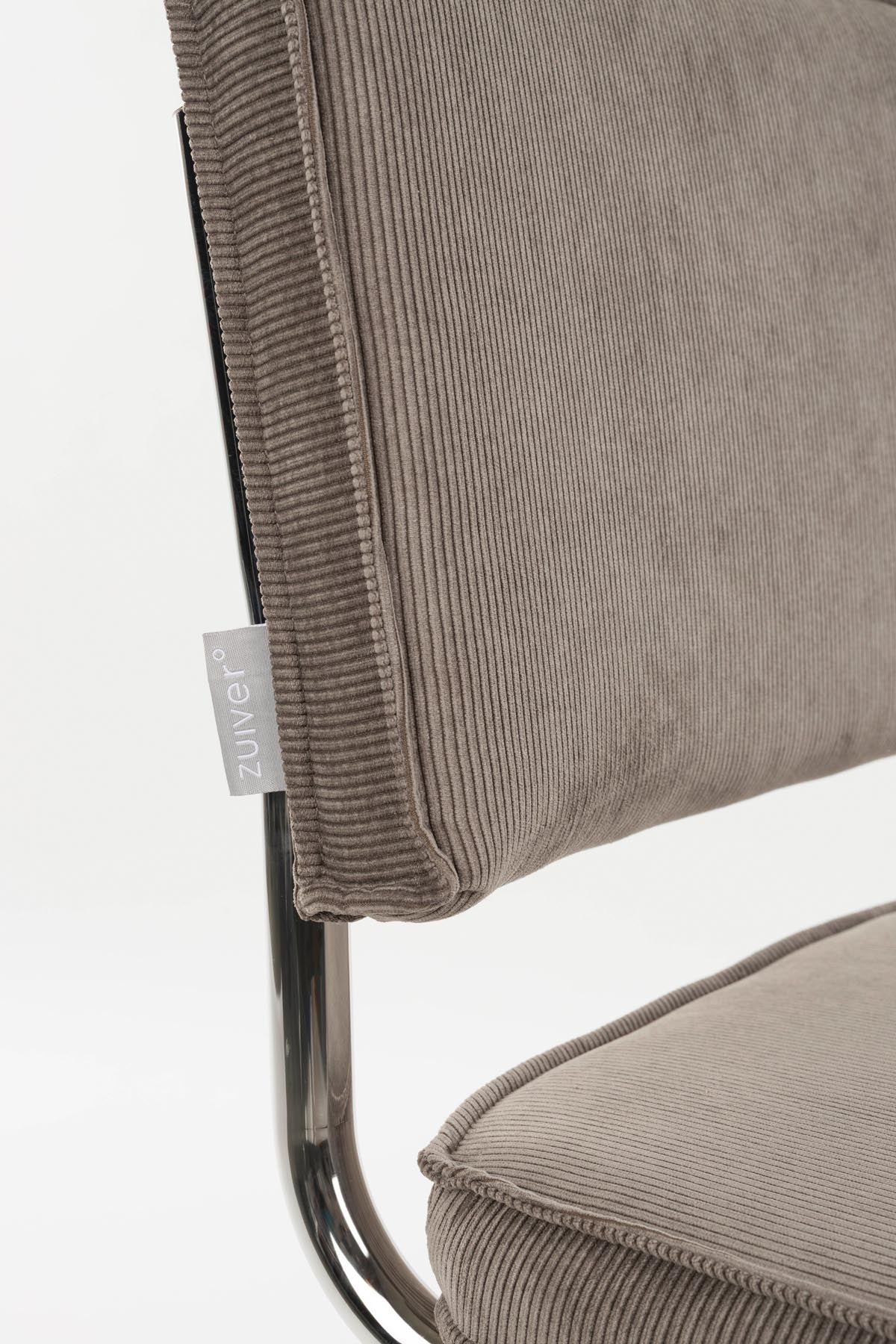 Stuhl Ridge in Graubraun präsentiert im Onlineshop von KAQTU Design AG. Stuhl ist von Zuiver