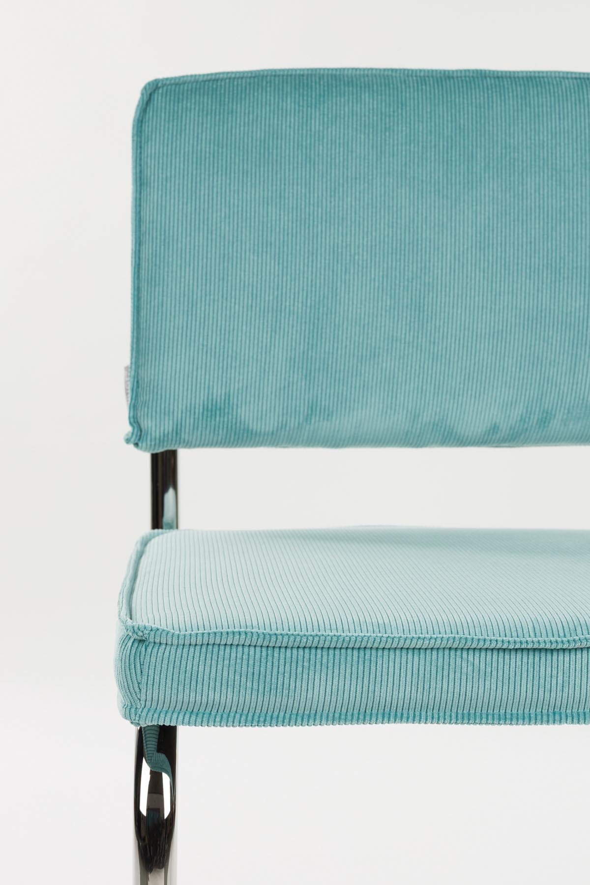 Stuhl Ridge in Blau präsentiert im Onlineshop von KAQTU Design AG. Stuhl ist von Zuiver