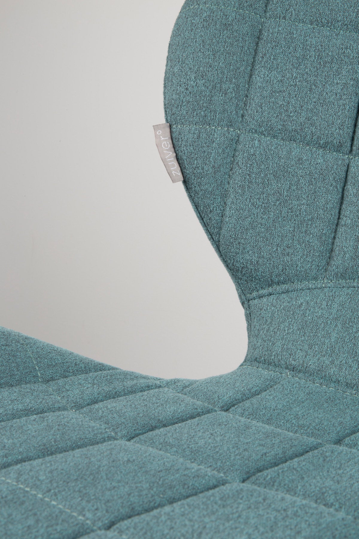 Stuhl Omg in Blau präsentiert im Onlineshop von KAQTU Design AG. Stuhl ist von Zuiver