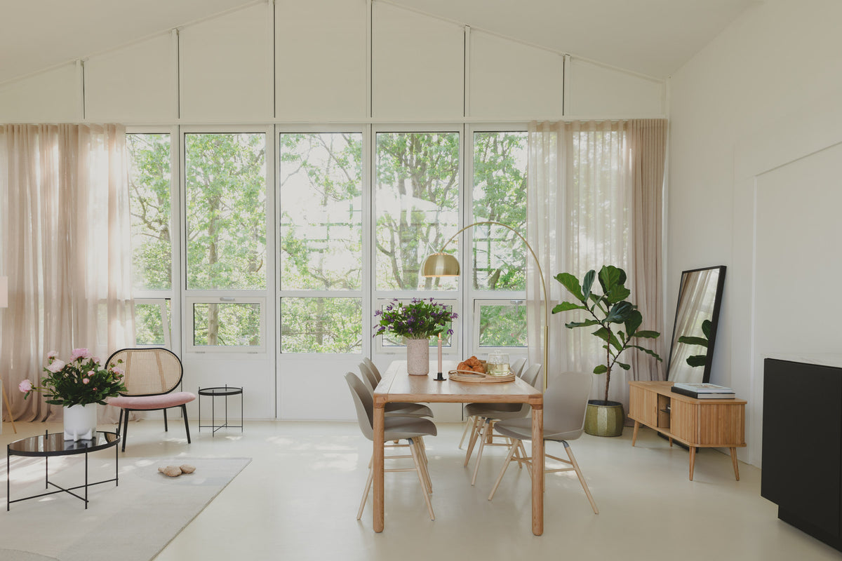 Stuhl Albert Kuip in Braun präsentiert im Onlineshop von KAQTU Design AG. Stuhl ist von Zuiver
