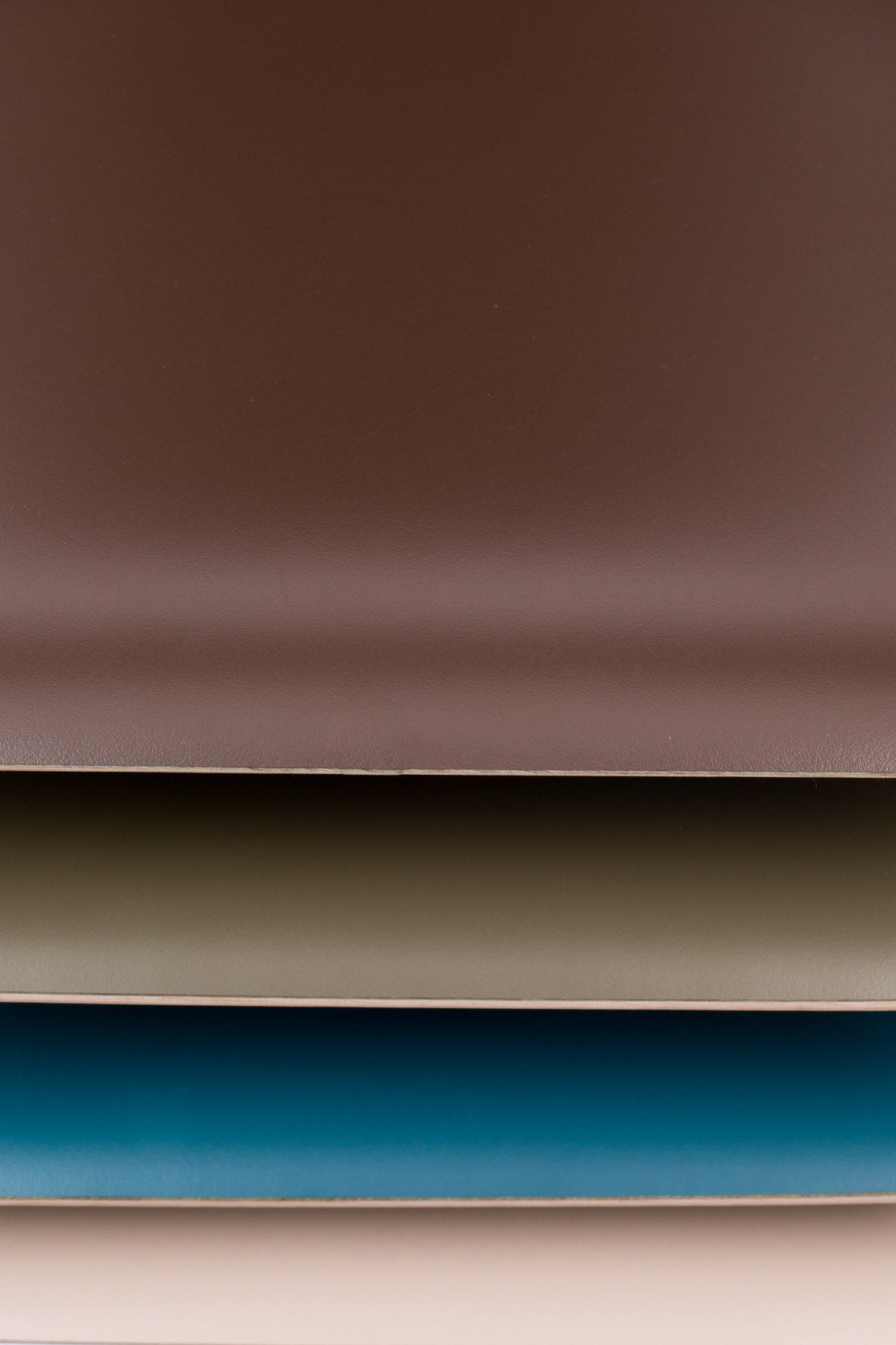 Stuhl Back to School in beige präsentiert im Onlineshop von KAQTU Design AG. Stuhl ist von Zuiver