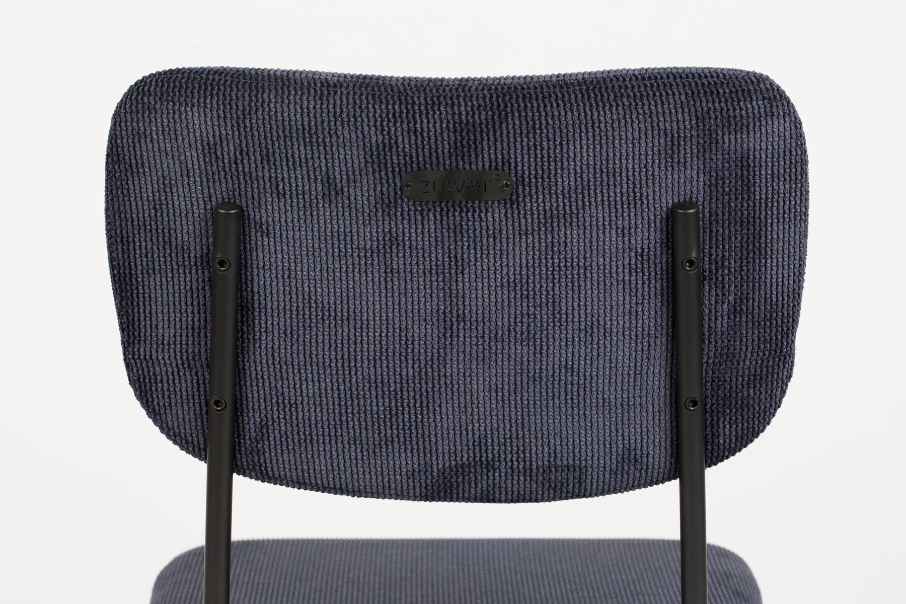 Stuhl Benson in Dunkelblau präsentiert im Onlineshop von KAQTU Design AG. Stuhl ist von Zuiver