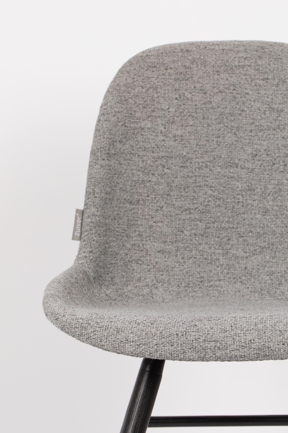 Stuhl Albert Kuip gepolstert in Hellgrau präsentiert im Onlineshop von KAQTU Design AG. Stuhl ist von Zuiver