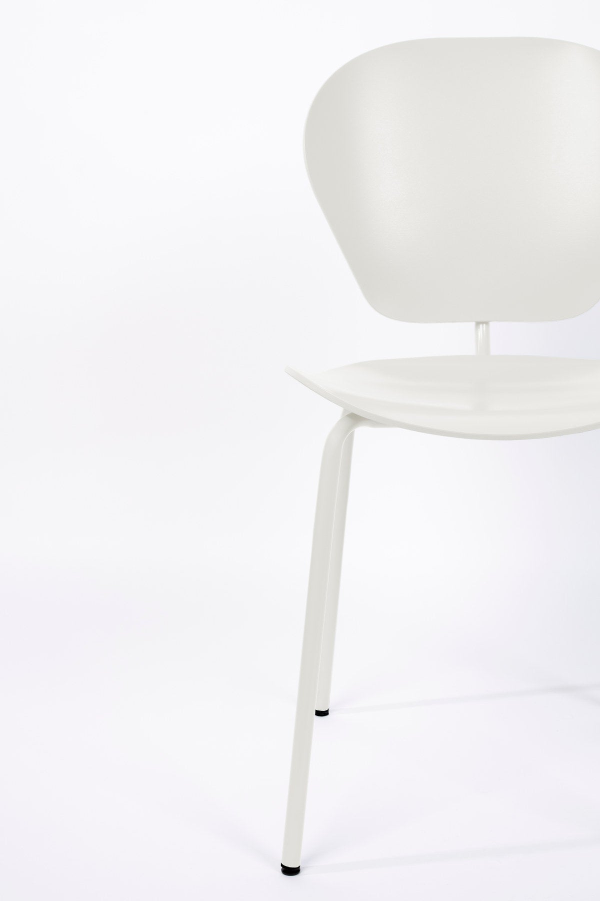 Esszimmerstuhl The Ocean mit Sitzschale aus Ozeanplastik auf Metallbeinen