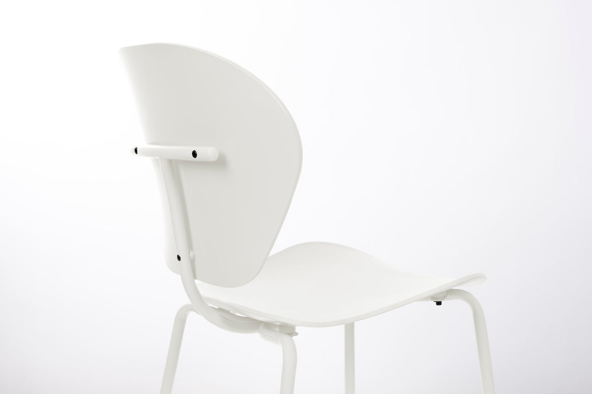 Esszimmerstuhl The Ocean mit Sitzschale aus Ozeanplastik auf Metallbeinen