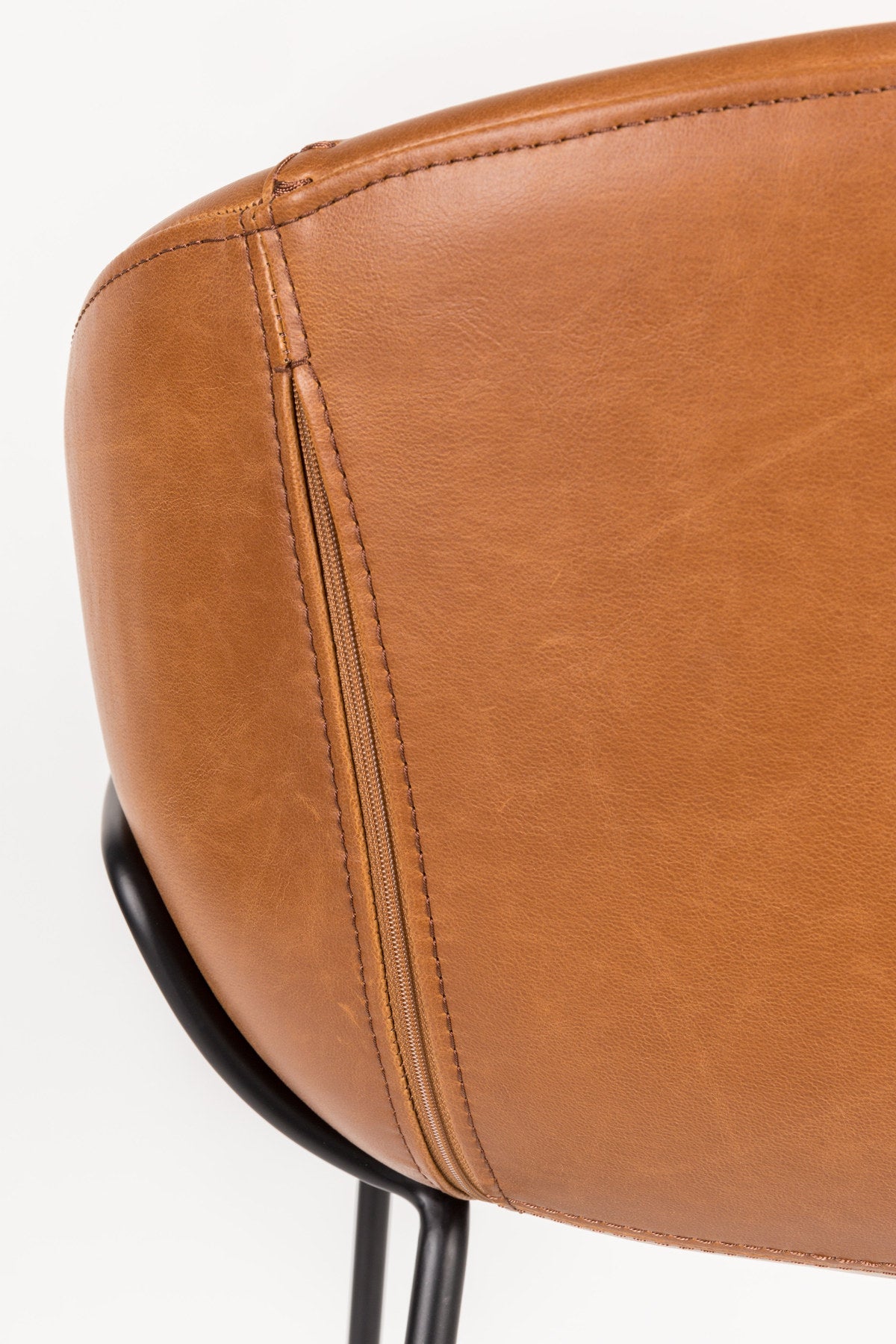 Barstuhl Feston in Braun präsentiert im Onlineshop von KAQTU Design AG. Barstuhl ist von Zuiver