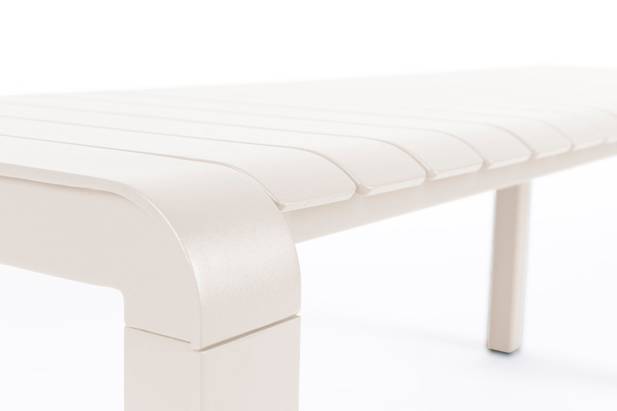 Gartenbank Vondel in Weiss präsentiert im Onlineshop von KAQTU Design AG. Gartenbank ist von Zuiver