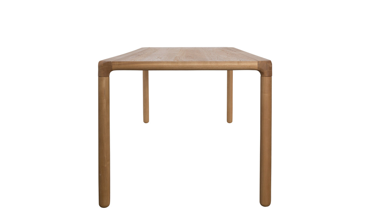 Tisch Storm in Natur präsentiert im Onlineshop von KAQTU Design AG. Esstisch ist von Zuiver