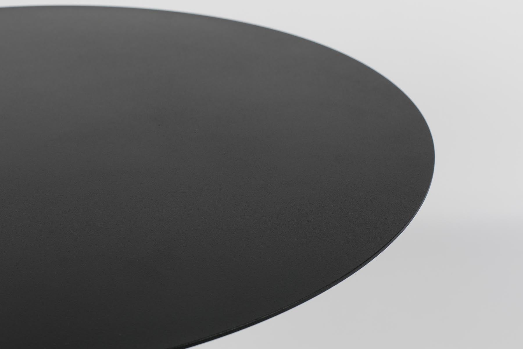 Beistelltisch Snow rund in Schwarz präsentiert im Onlineshop von KAQTU Design AG. Esstisch ist von Zuiver