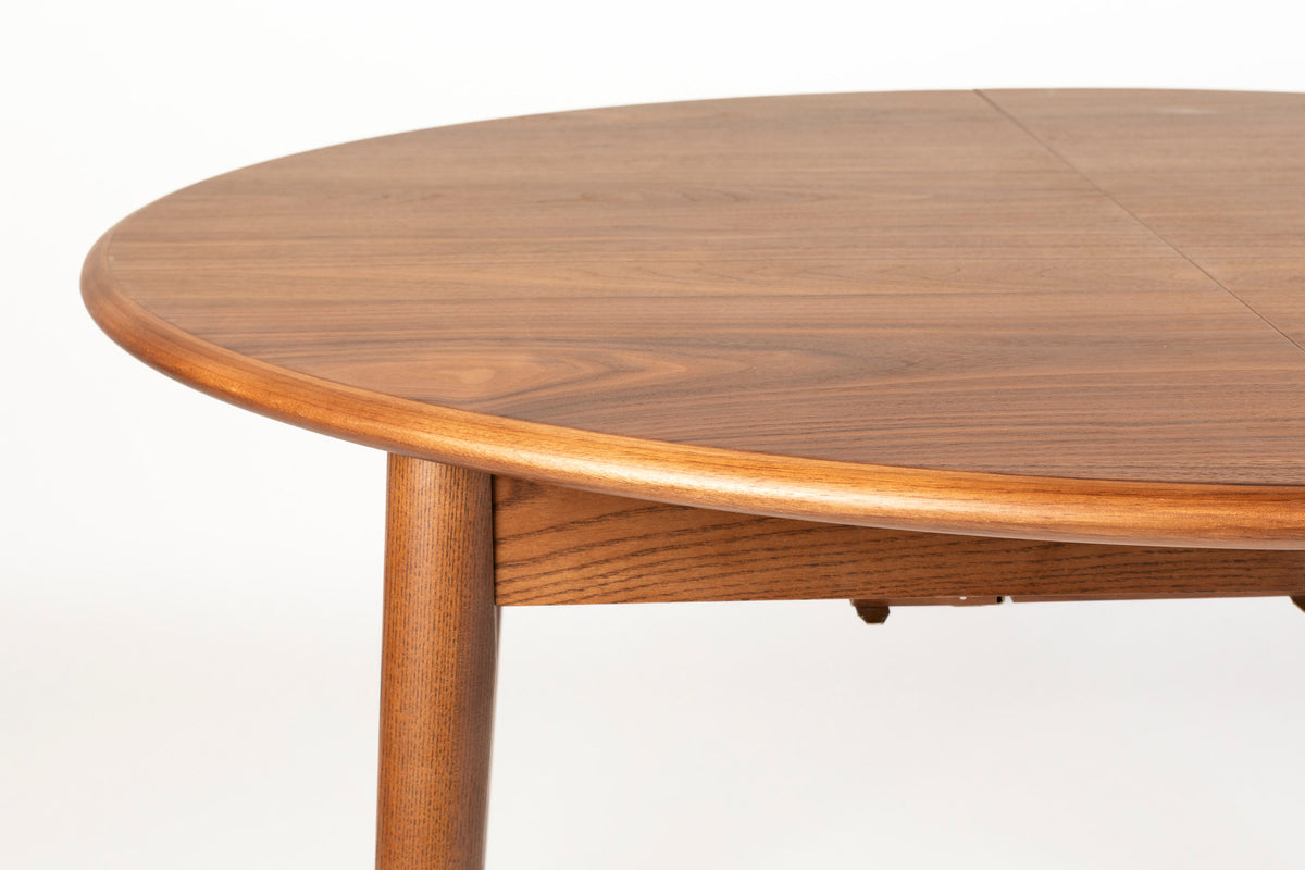 Twist Tisch rund 120/160 Nussbaum in Braun präsentiert im Onlineshop von KAQTU Design AG. Esstisch ist von Zuiver