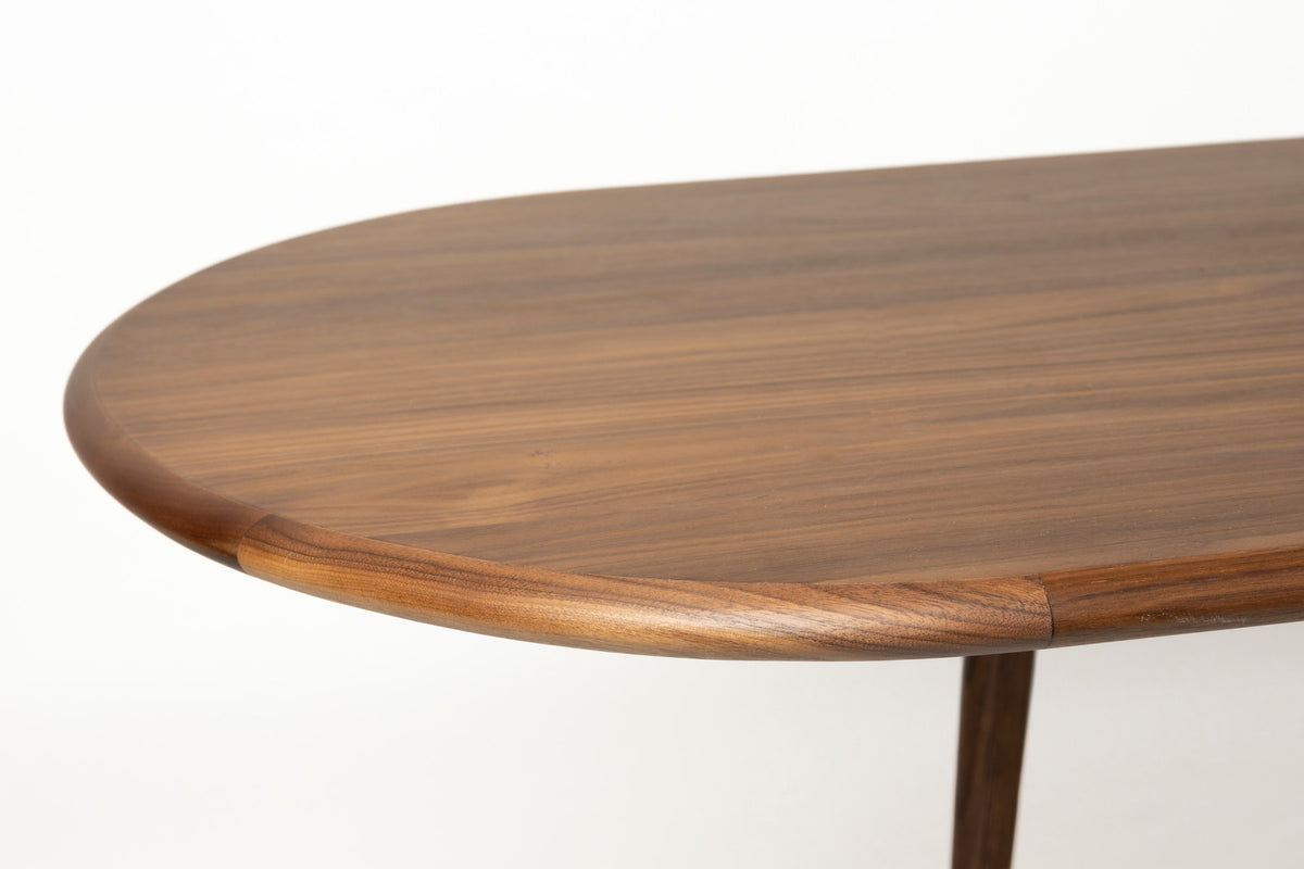 Twist Tisch Walnuss 180/240x90 in Braun präsentiert im Onlineshop von KAQTU Design AG. Esstisch ist von Zuiver