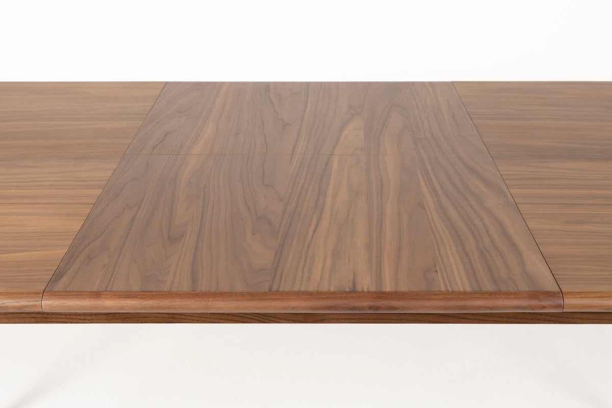 Twist Tisch Walnuss 180/240x90 in Braun präsentiert im Onlineshop von KAQTU Design AG. Esstisch ist von Zuiver