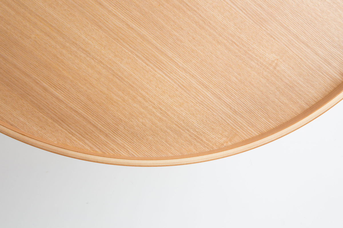 Beistelltisch Oak Tray in Braun präsentiert im Onlineshop von KAQTU Design AG. Couchtisch ist von Zuiver