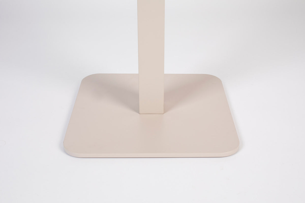 Garten Bistrotisch Vondel in Weiss präsentiert im Onlineshop von KAQTU Design AG. Beistelltisch Outdoor ist von Zuiver