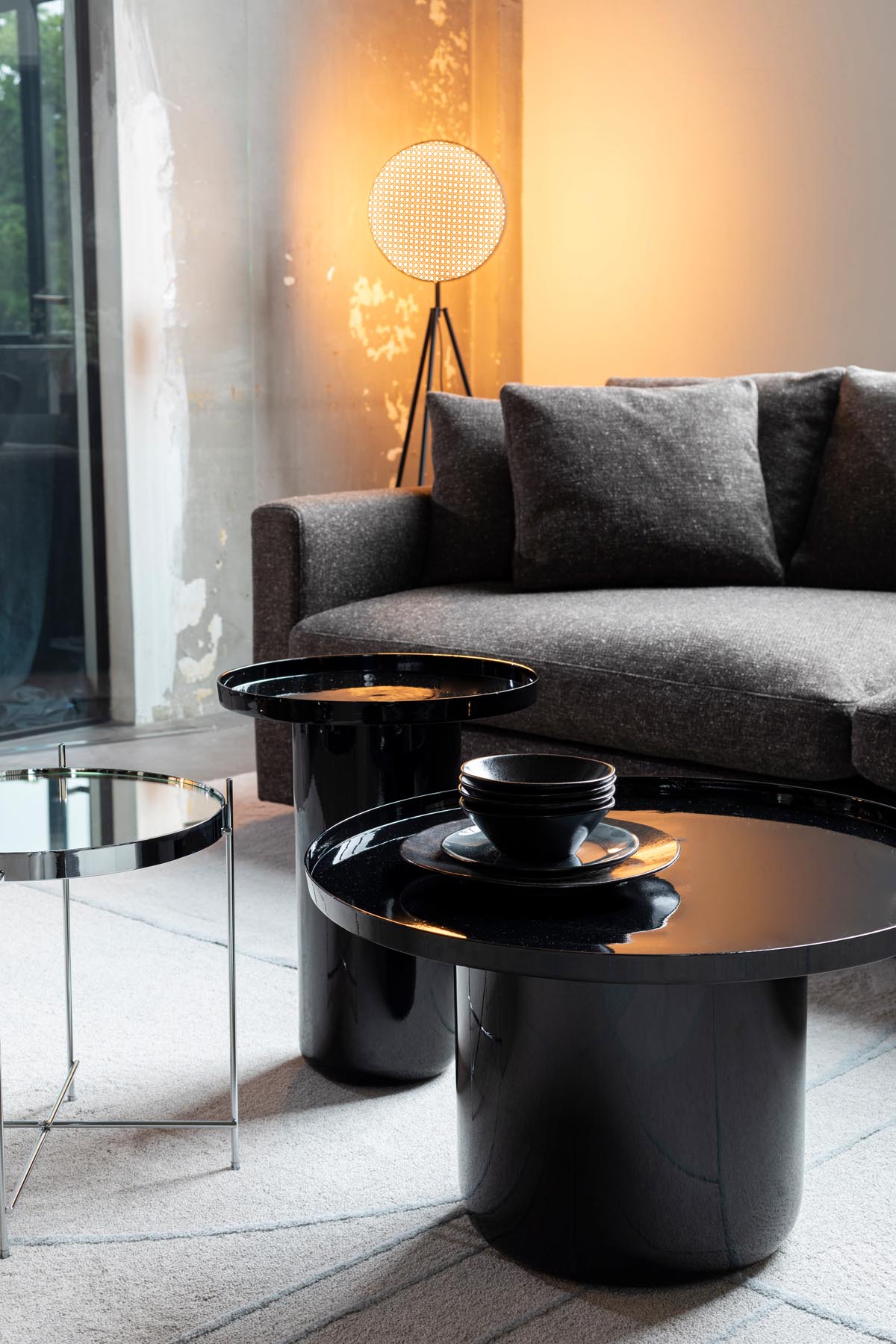 Beistelltisch Shiny in Bomb präsentiert im Onlineshop von KAQTU Design AG. Couchtisch ist von Zuiver