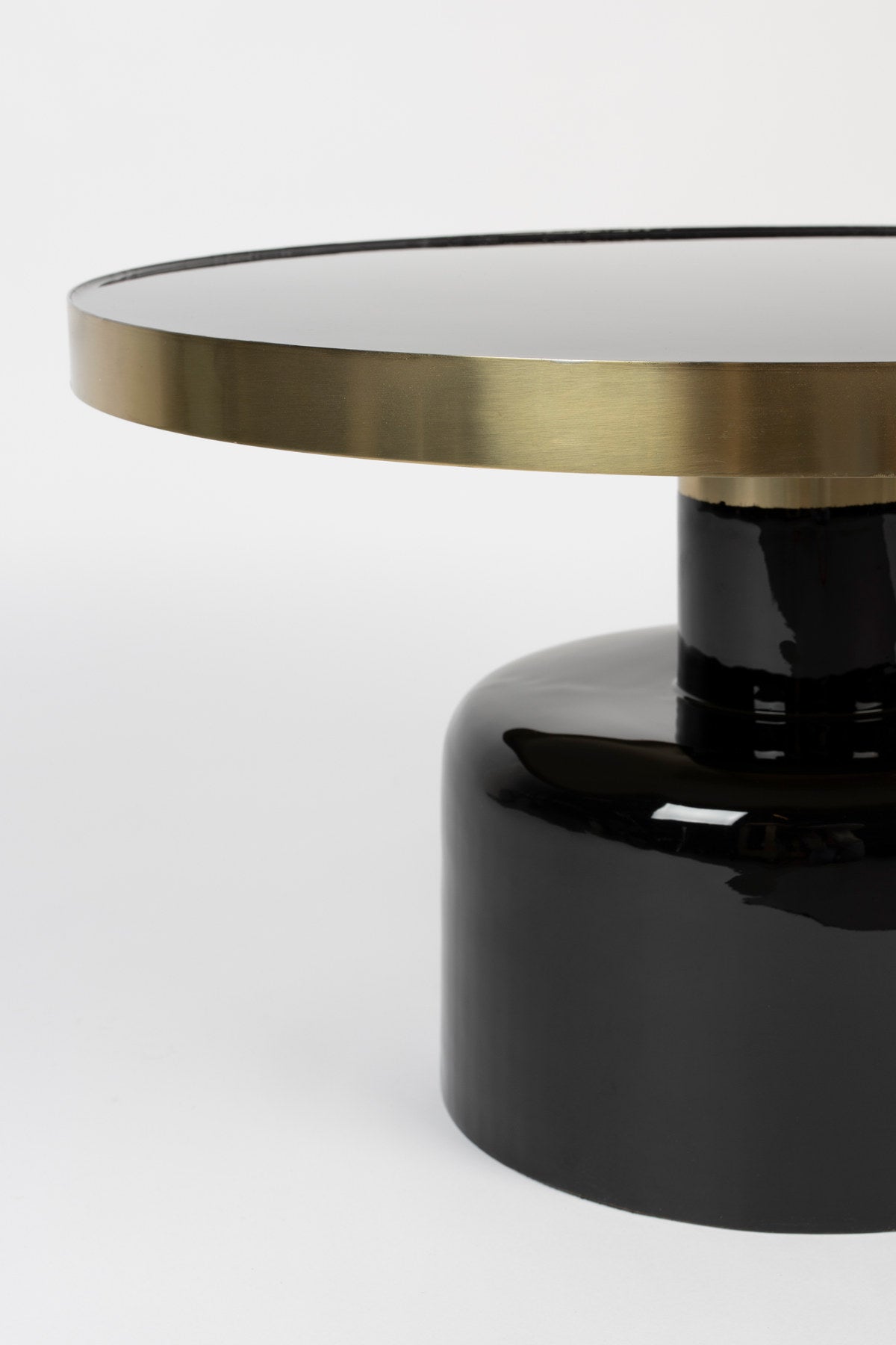Beistelltisch Glam in Schwarz präsentiert im Onlineshop von KAQTU Design AG. Couchtisch ist von Zuiver