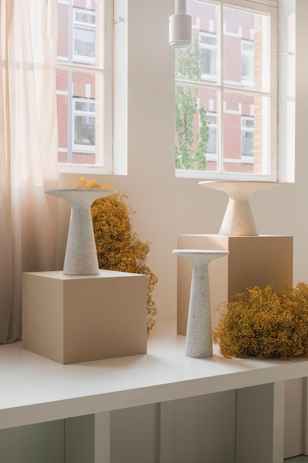 Beistelltisch Victoria in Mehrfarbig präsentiert im Onlineshop von KAQTU Design AG. Beistelltisch ist von Zuiver