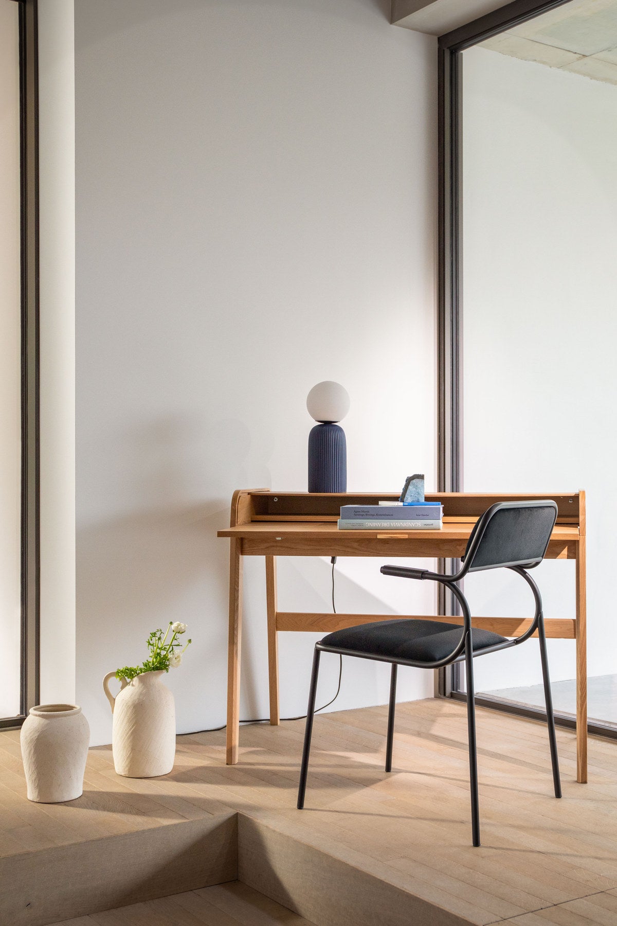 Bürotisch Barbier, Holzschreibtisch mit Beinen und ausziehbarer Arbeitsplatte