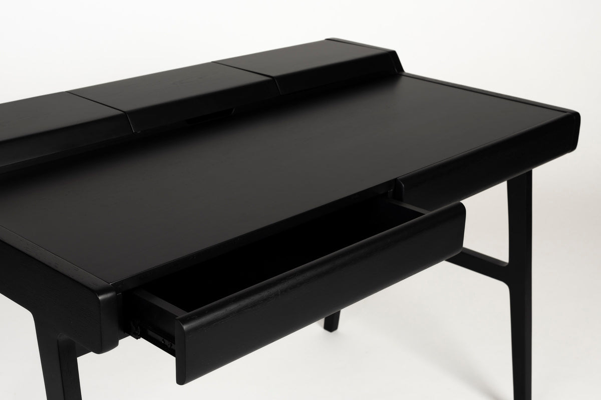 Schreibtisch Kaat in Schwarz präsentiert im Onlineshop von KAQTU Design AG. Schreibtisch ist von Zuiver