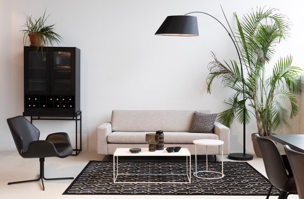 Lounge Sessel Nikki in Schwarz präsentiert im Onlineshop von KAQTU Design AG. Sessel mit Armlehnen ist von Zuiver