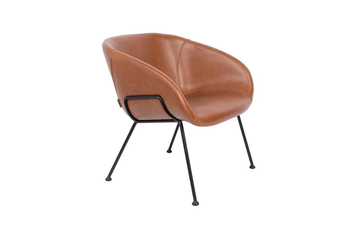 Lounge Sessel Feston in Braun präsentiert im Onlineshop von KAQTU Design AG. Sessel mit Armlehnen ist von Zuiver
