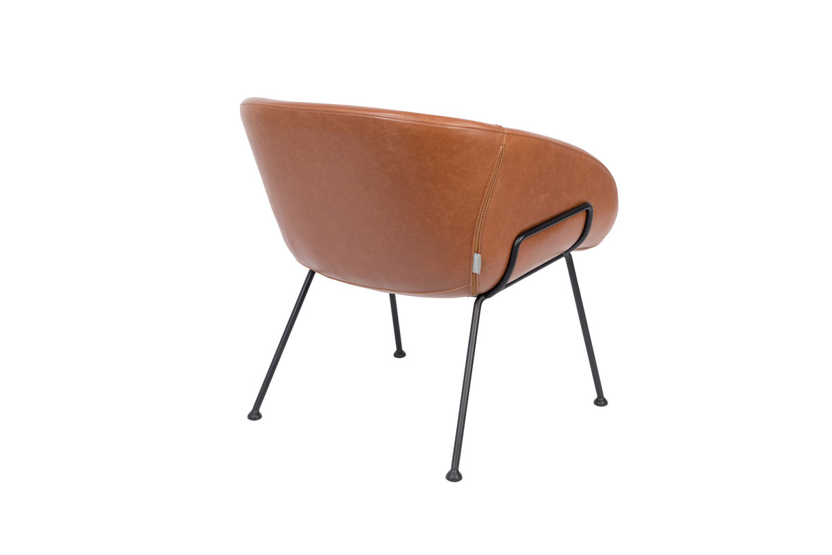 Lounge Sessel Feston in Braun präsentiert im Onlineshop von KAQTU Design AG. Sessel mit Armlehnen ist von Zuiver