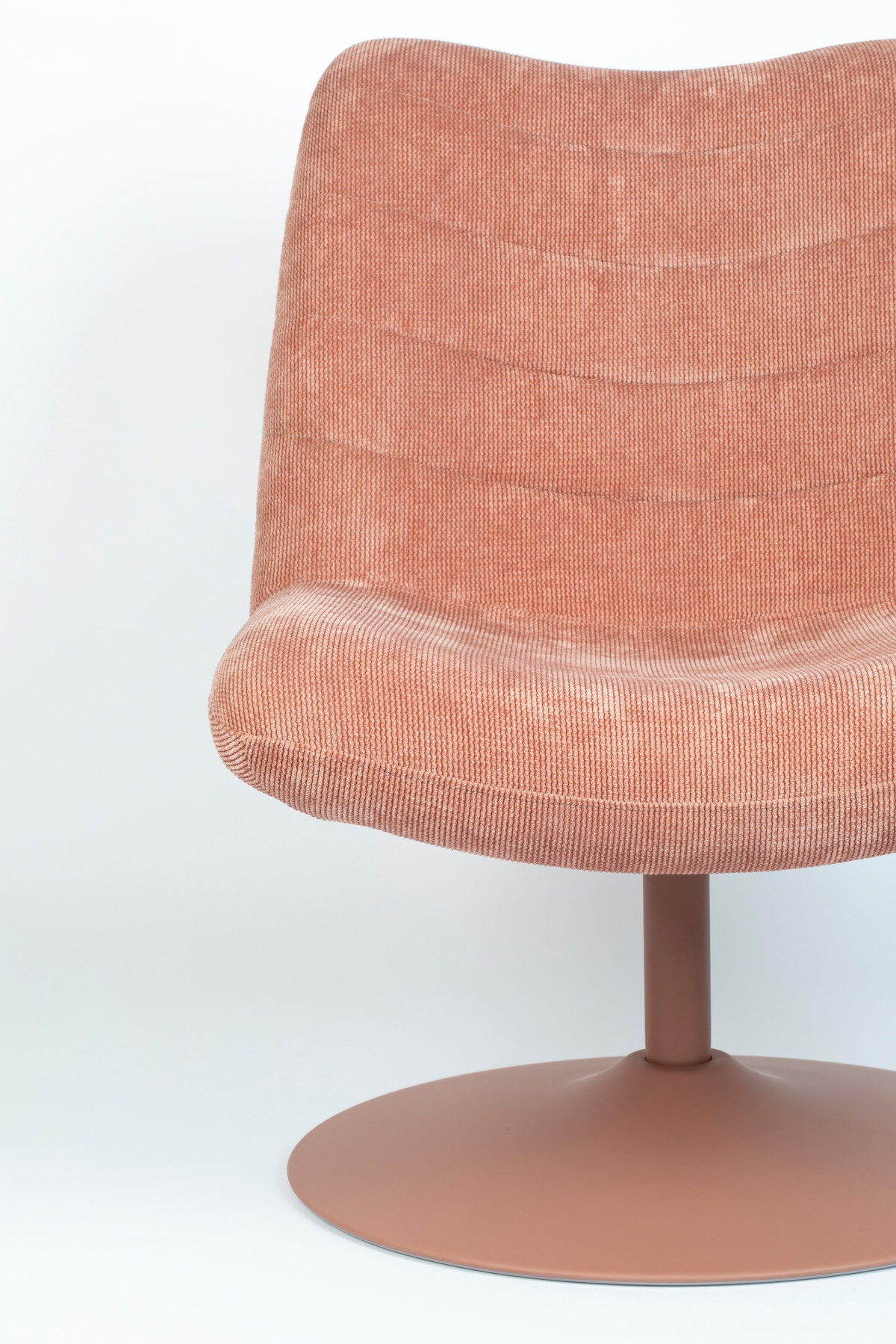 Lounge Sessel Bubba in Rosa präsentiert im Onlineshop von KAQTU Design AG. Sessel ist von Zuiver