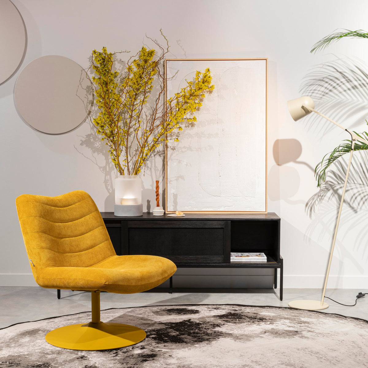 Lounge Sessel Bubba in Gelb präsentiert im Onlineshop von KAQTU Design AG. Sessel ist von Zuiver