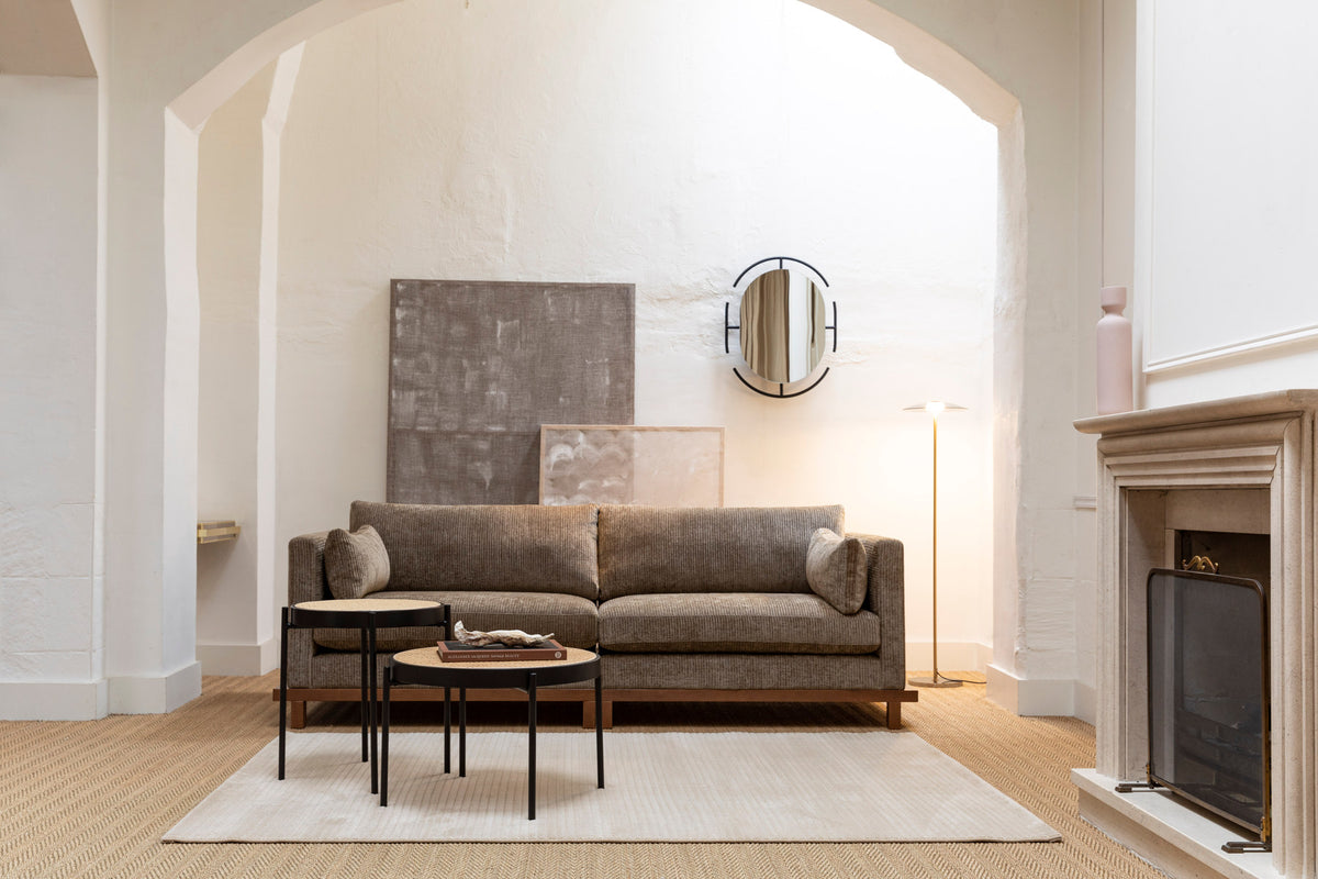 Sofa Blossom 3-Sitzer in Braun präsentiert im Onlineshop von KAQTU Design AG. 3er Sofa ist von Zuiver
