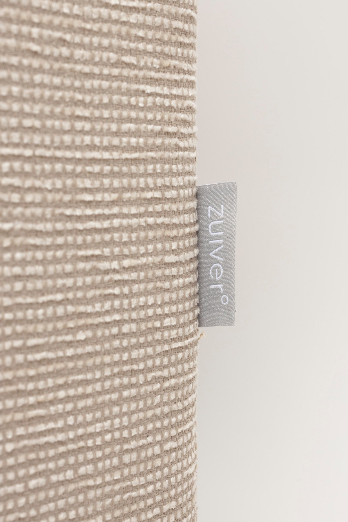 Sofa Balcony 3 Sitzer in beige präsentiert im Onlineshop von KAQTU Design AG. 3er Sofa ist von Zuiver