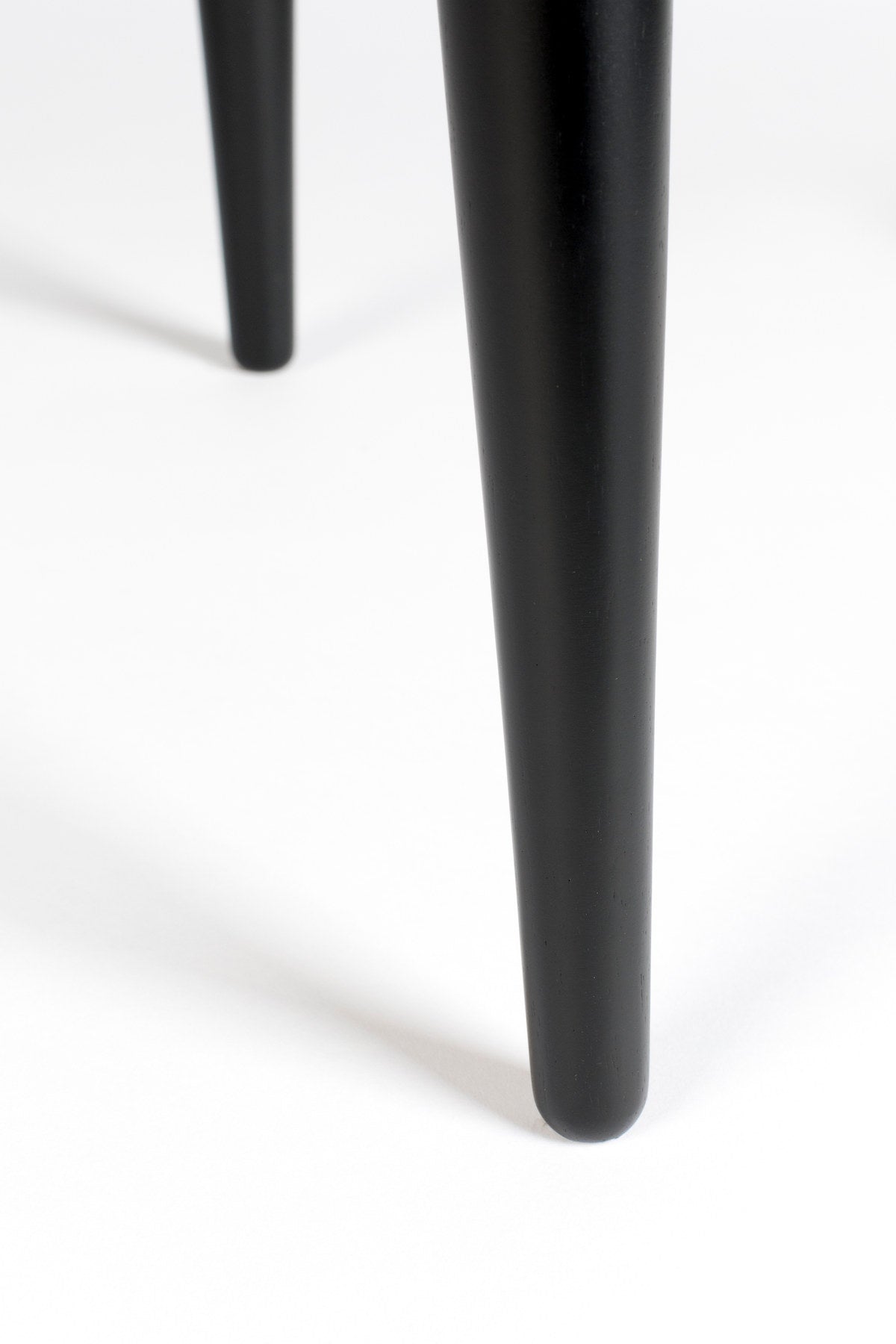 Sideboard Barbier in Schwarz präsentiert im Onlineshop von KAQTU Design AG. High-Sideboard ist von Zuiver